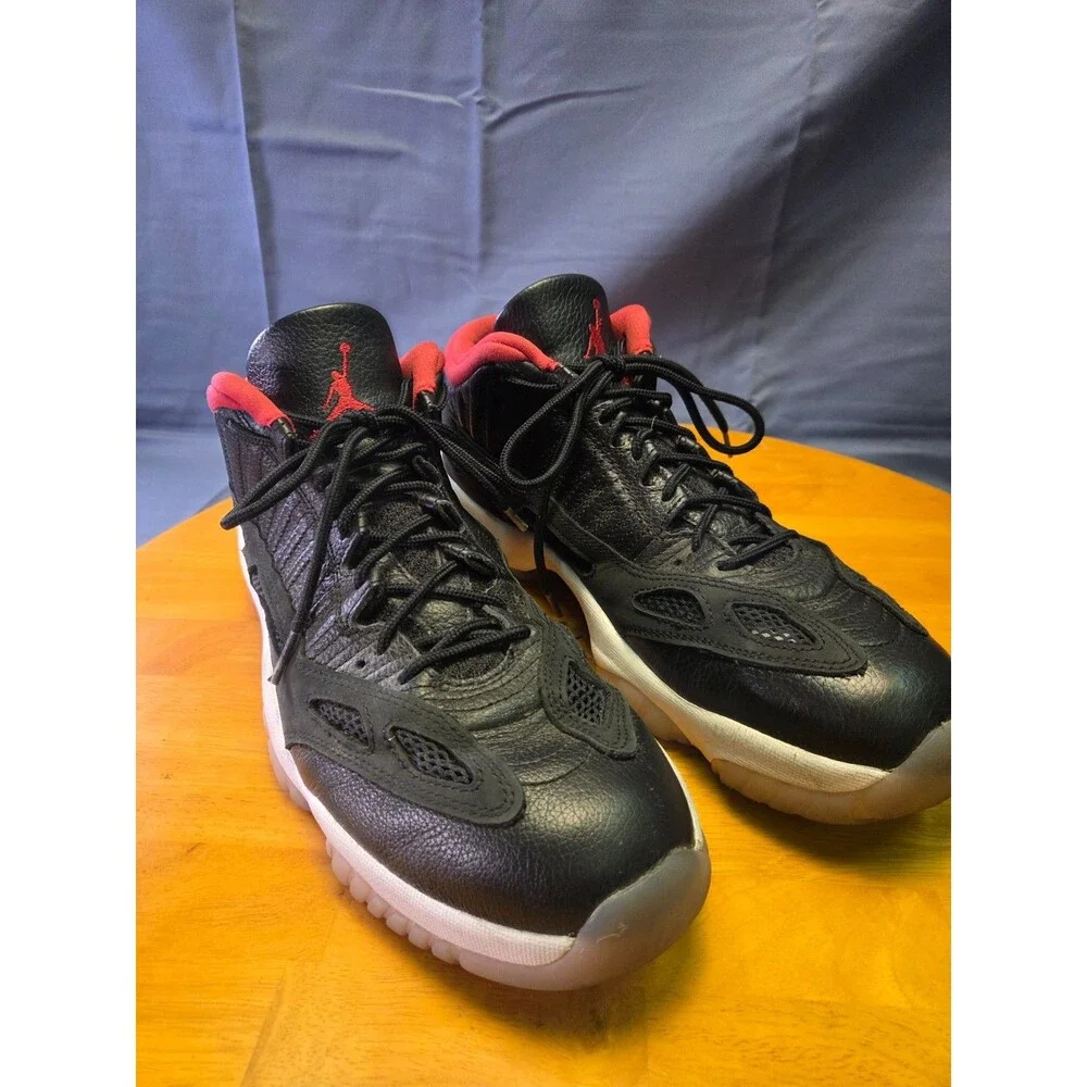 Air Jordan 11 Retro Low IE Bred 2021 Mens 11.5 Black Red 919712-023 Sneakers